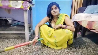 Indian sex. अपने घर में नौकरानी के मोटे मोटे boobs देख मालिक के लड़के ने चोद डाला
