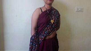 Hot Indian desi village bhabhi was sucking dick in mouth in clear dirty Hindi audio language