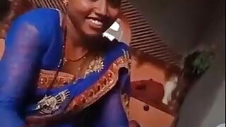 Village Bhabhi Playing With Dver Dick