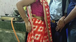 Kitchen Me Step Mom Or Step Daughter Ko Ne Ache Se Choda