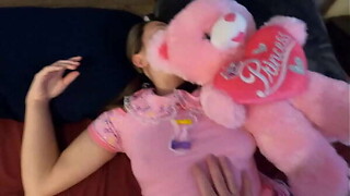 Tiny stepdaughter takes stepfather'_s creampie in her tight pussy